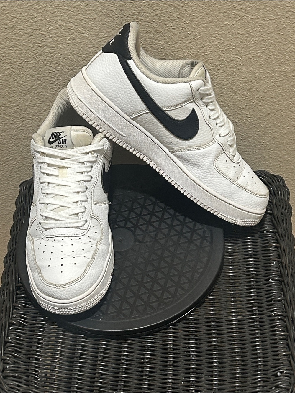 Size 8 Nike Air Force 1 Low ‘07 White Black Pebbled Leather CT2302-100